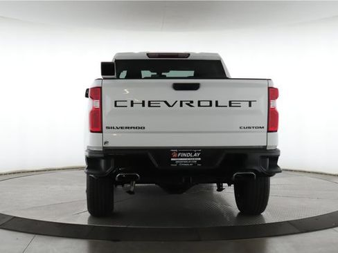 Used 2020 Chevrolet Silverado 1500 Custom Trail Boss w/ LPO, Dark Essentials Package AWD/4WD image 11