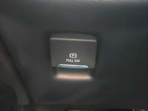 Used 2019 Lincoln MKZ Premiere image 22