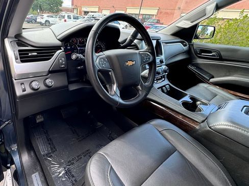 Used 2019 Chevrolet Suburban LT AWD/4WD image 25