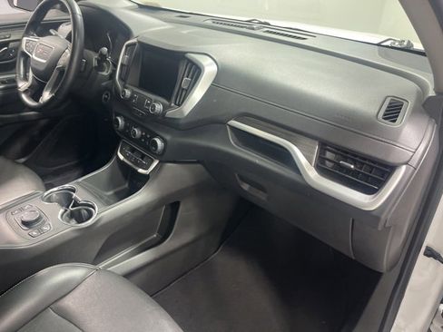 Used 2023 GMC Terrain SLT image 22