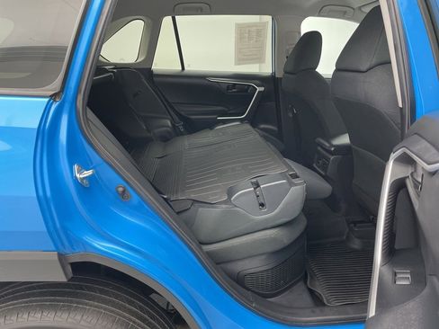 Used 2020 Toyota RAV4 LE image 40