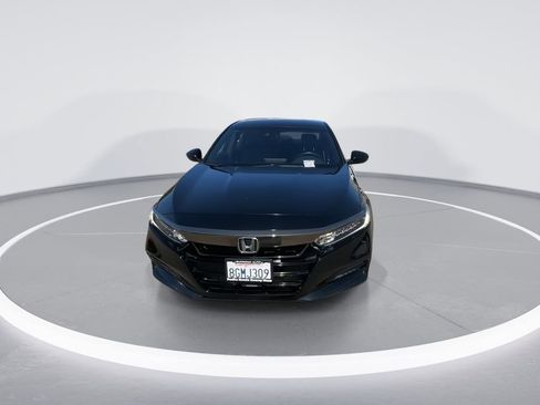 Used 2018 Honda Accord Sport image 4