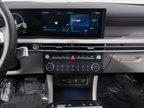 Used 2025 Hyundai Tucson Limited image 27