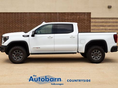 Used 2025 GMC Sierra 1500 AT4X AWD/4WD image 2