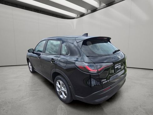 Used 2025 Honda HR-V LX image 3