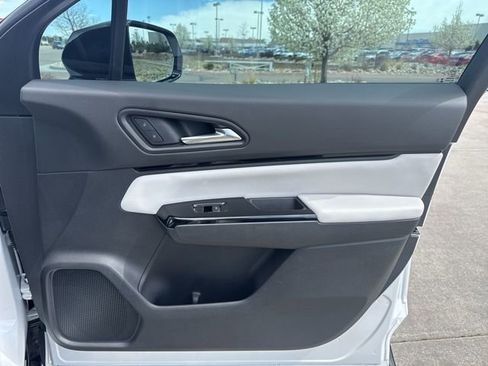 Used 2025 Honda Prologue Touring image 17