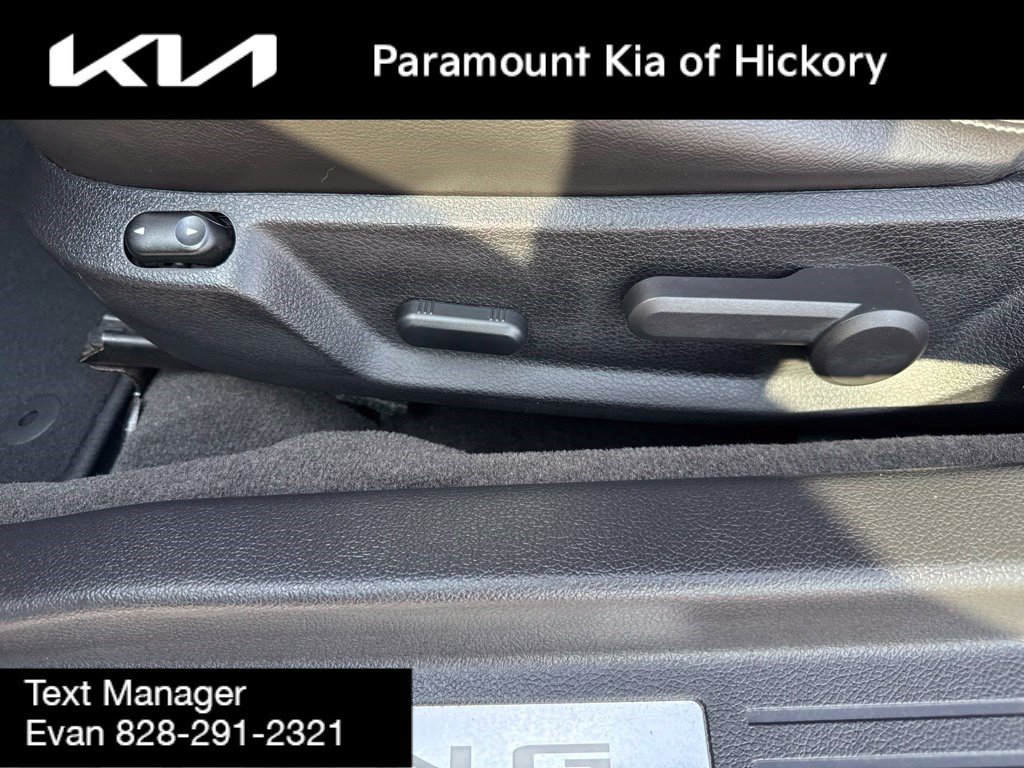 Used 2013 Ford Mustang GT Premium w/ Comfort Pkg RWD image 15