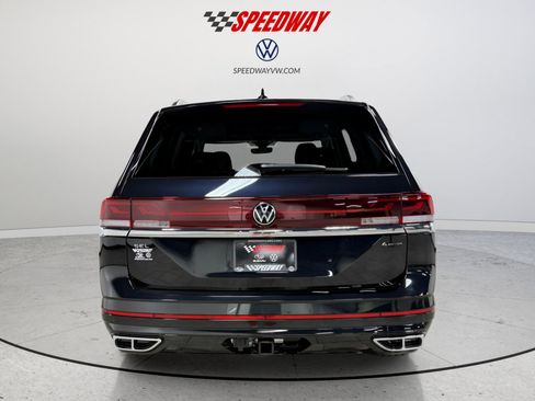 Used 2025 Volkswagen Atlas SEL Premium R-Line image 6