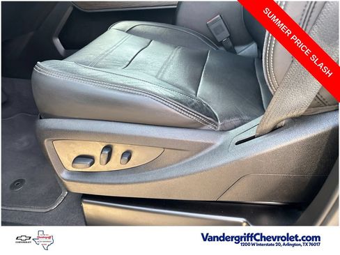 Used 2019 GMC Sierra 2500 Denali w/ Duramax Plus Package AWD/4WD image 18