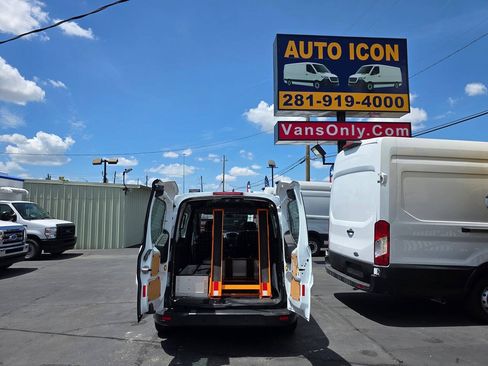 Used 2017 Ford Transit Connect XL FWD image 15