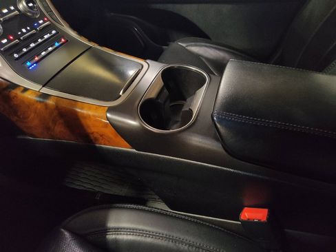 Used 2018 Lincoln MKX Reserve image 26