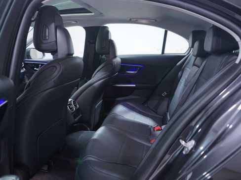 Used 2023 Mercedes-Benz C 300 Sedan image 9