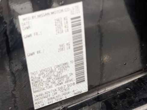 Used 2025 Nissan Altima 2.5 SV FWD image 35
