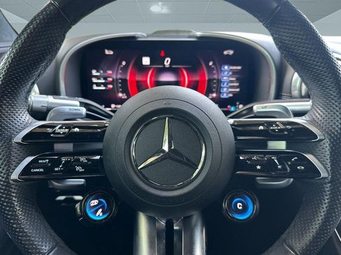 Used 2023 Mercedes-Benz SL 63 AMG 4MATIC image 14