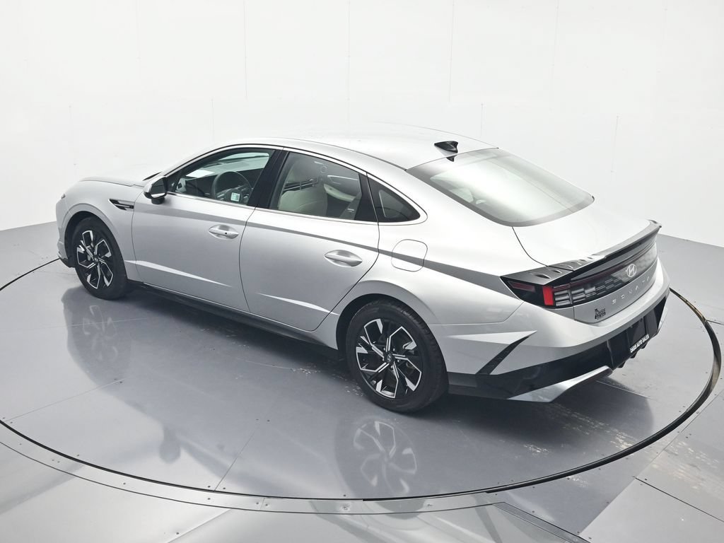 Used 2025 Hyundai Sonata SEL FWD image 35