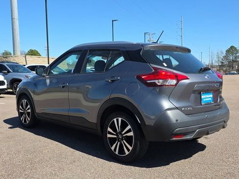 Used 2020 Nissan Kicks SV image 5