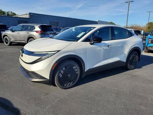 New 2026 Nissan Leaf image 7