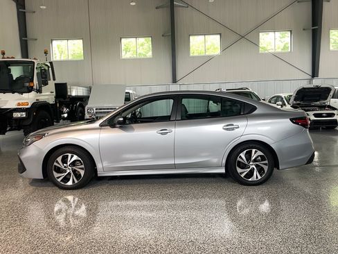 Used 2025 Subaru Legacy Premium AWD/4WD image 4