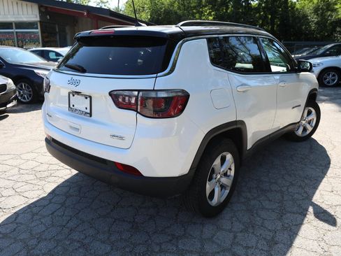 Used 2018 Jeep Compass Latitude w/ Popular Equipment Group AWD/4WD image 6
