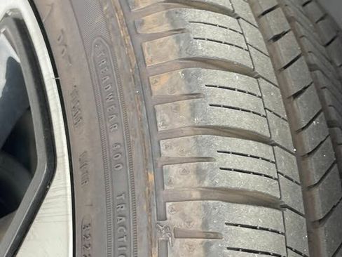 Used 2023 VinFast VF 8 Plus image 23