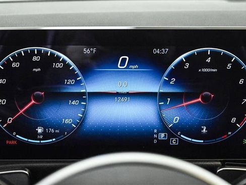 Used 2020 Mercedes-Benz GLB 250 4MATIC image 11