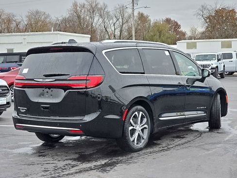 New 2026 Chrysler Pacifica Pinnacle image 61