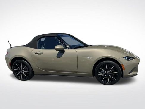 Used 2024 MAZDA MX-5 Miata Grand Touring w/ Weather Package RWD image 2
