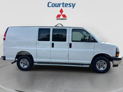 Used 2025 GMC Savana 2500 w/ Driver Convenience Package RWD image 6