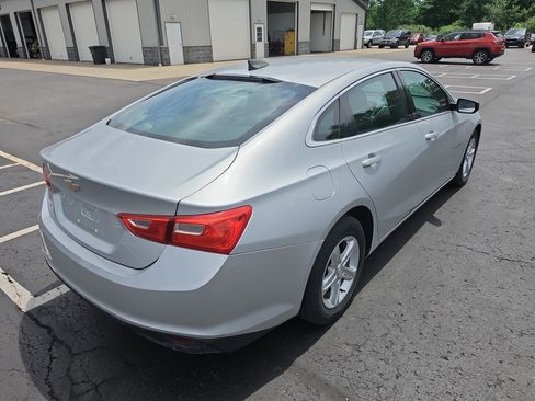 Used 2019 Chevrolet Malibu LS FWD image 3