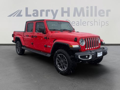 Used 2020 Jeep Gladiator Overland AWD/4WD image 8