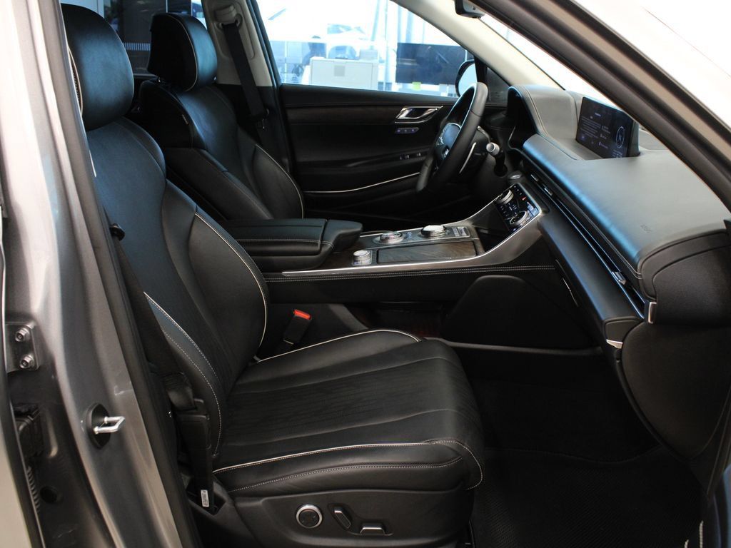 Used 2024 Genesis GV80 2.5T w/ Prestige Package AWD/4WD image 19