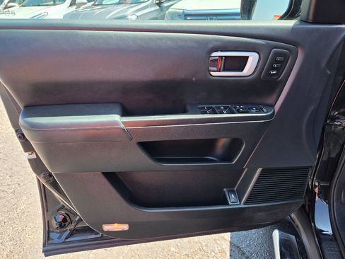Used 2015 Honda Pilot Touring image 16