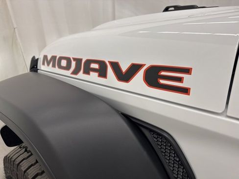 New 2025 Jeep Gladiator Mojave w/ Convenience Group image 21