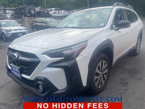 Used 2024 Subaru Outback Premium AWD/4WD image 1