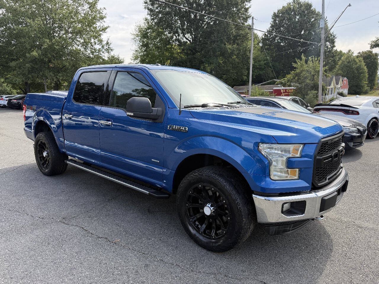 Used 2015 Ford F150 XLT w/ Equipment Group 302A Luxury AWD/4WD image 4