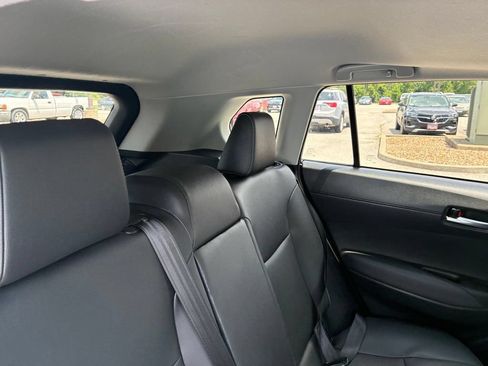 Used 2022 Toyota Corolla Cross XLE AWD/4WD image 15