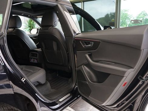 Used 2021 Audi Q8 Premium Plus w/ Premium Plus Package AWD/4WD image 52
