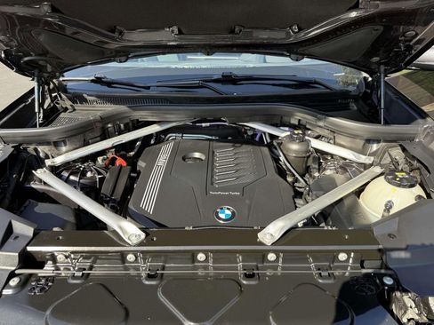 Used 2022 BMW X5 xDrive40i w/ Premium Package image 28