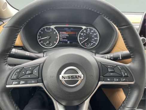 Used 2023 Nissan Sentra SV w/ SV Premium Package image 25