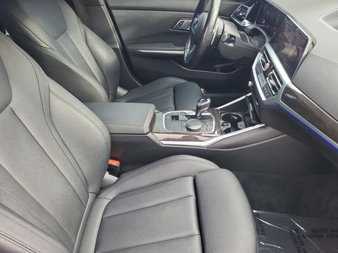 Used 2021 BMW 330i Sedan w/ M Sport Package image 10