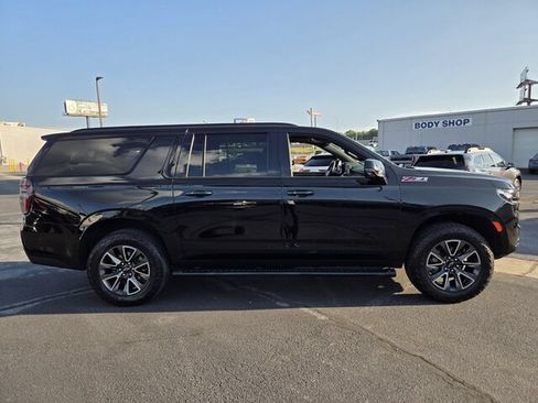 Used 2023 Chevrolet Suburban Z71 w/ Luxury Package AWD/4WD image 8