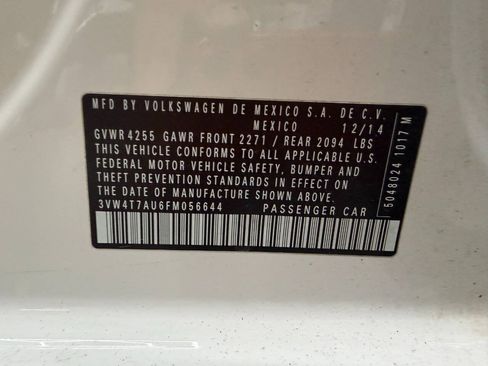 Used 2015 Volkswagen Golf 4-Door FWD image 31