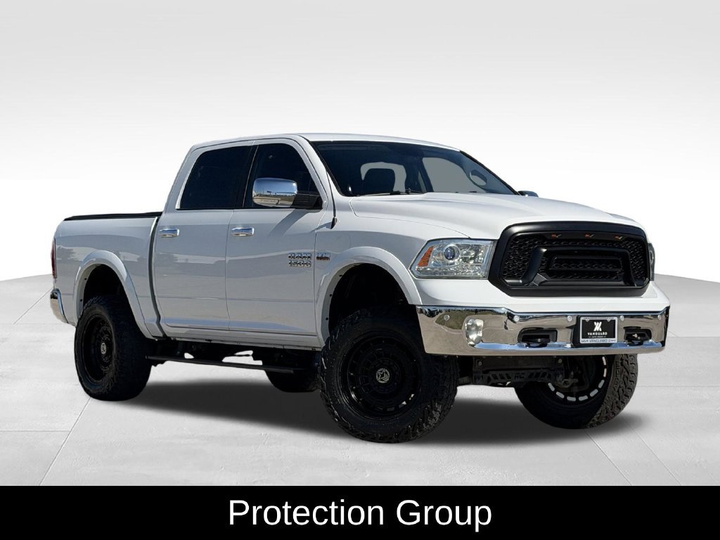 Used 2018 RAM 1500 Laramie w/ Convenience Group AWD/4WD image 2
