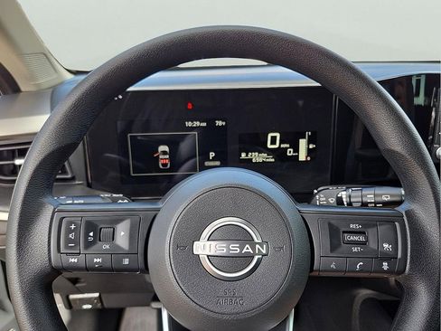 Used 2025 Nissan Kicks S image 16