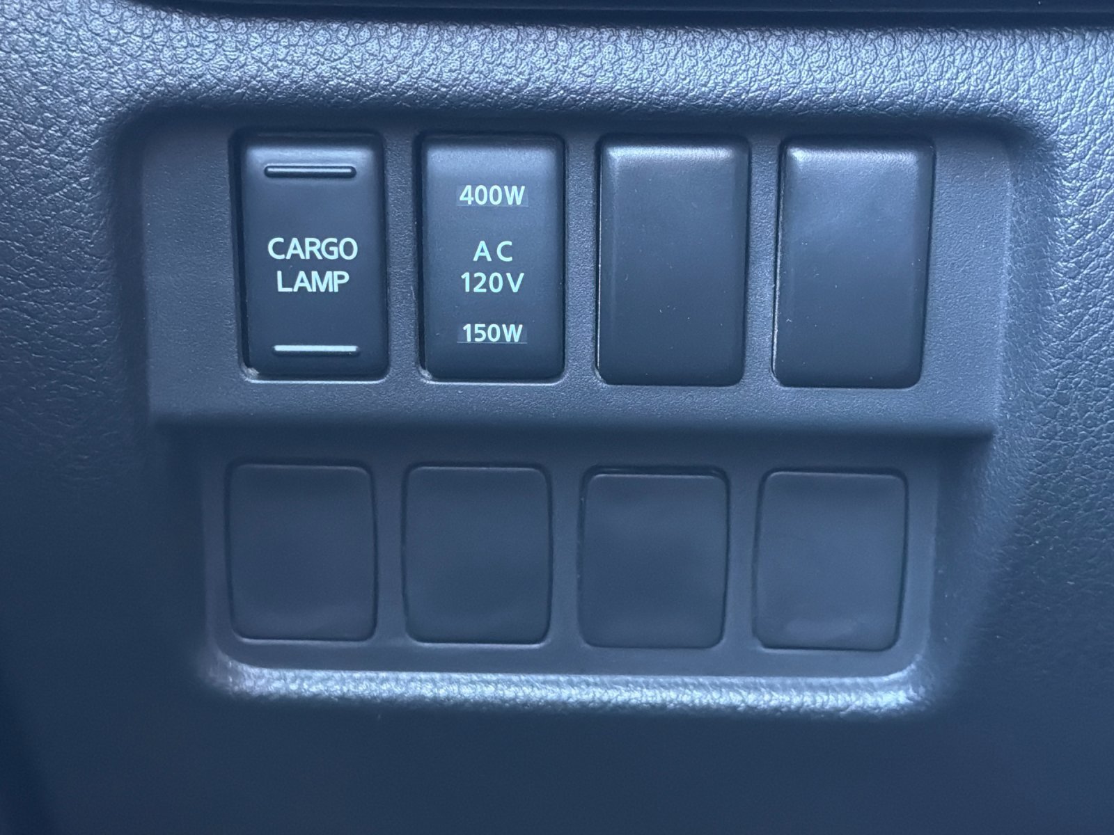 Used 2024 Nissan Titan SV w/ SV Convenience Package RWD image 31