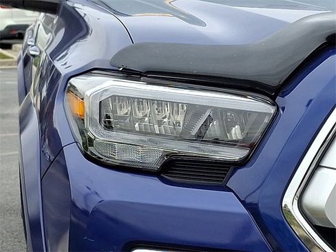 Used 2023 Toyota Tacoma Limited image 9