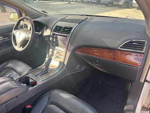 Used 2013 Lincoln MKX FWD image 36