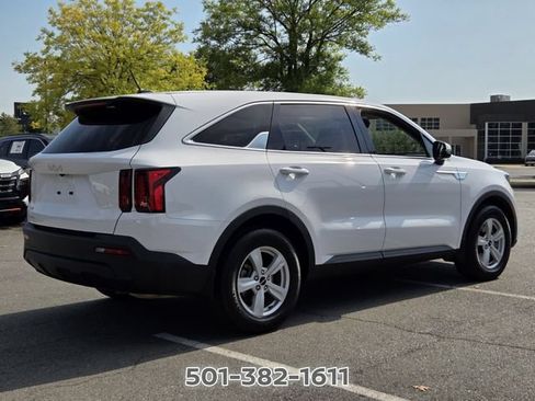 Used 2023 Kia Sorento LX FWD image 5