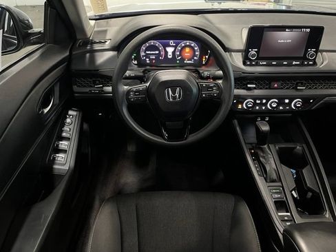 Used 2023 Honda Accord EX image 18