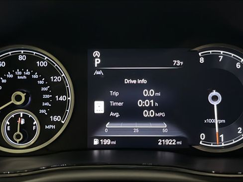 Used 2025 Genesis GV70 2.5T w/ Select Package AWD/4WD image 17